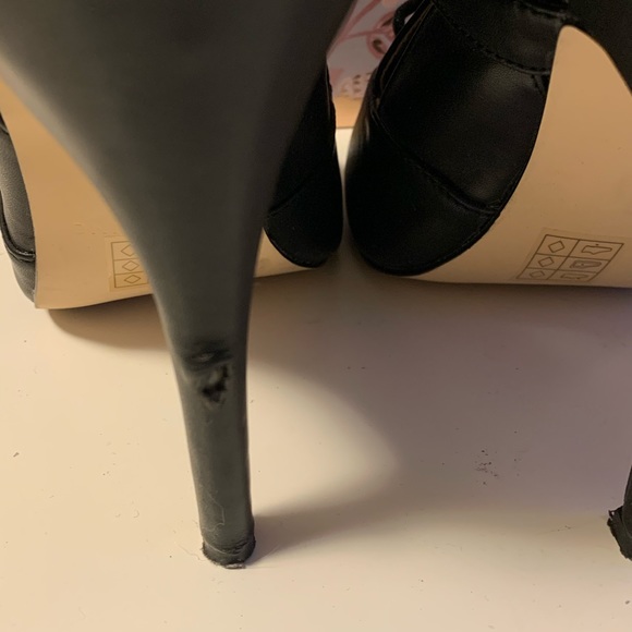 Spring Black heeled shoes - Picture 4 of 5